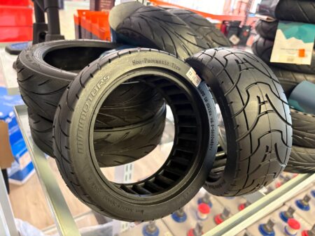 Tyres - HoneyComb - 8.5 x 2.5
